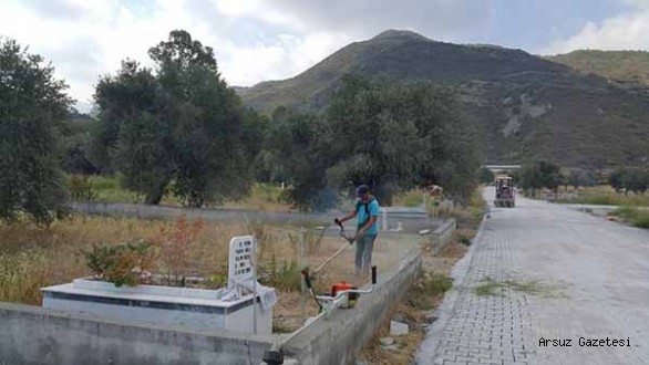 Arsuz'da Mahalle Mezarlıkları Temizlendi
