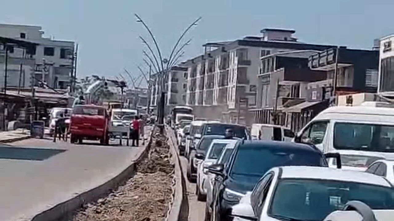 20 Metrelik Yolda Yol Çalışması Trafiği Kilitledi!