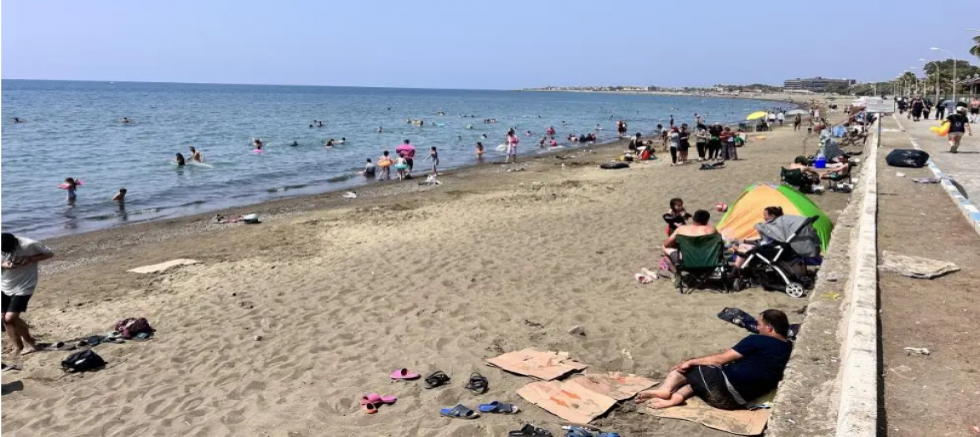 Kurban Bayramı’nda Arsuz Plajı Dolup Taştı