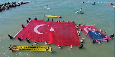 Akdeniz’de dev Türk bayrağı coşkusu