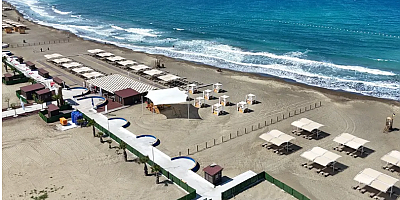 Arsuz Alakop Plajı Hizmete Açıldı