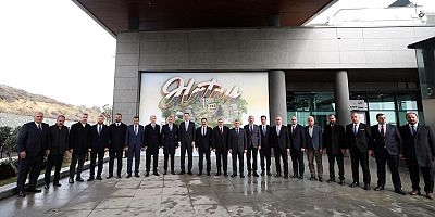 Enerji ve Tabii Kaynaklar Bakanı Bayraktar Hatay’da