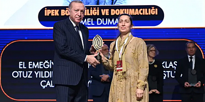 Hataylı Emel Duman’a “Yaşayan İnsan Hazinesi” ödülü verildi