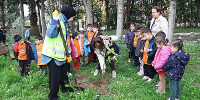 MİNİKLER, HBB İLE OKULLARINI AĞAÇLANDIRIYOR!