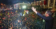Özgür Özel, halkı pazar günü sokaklara çağırdı