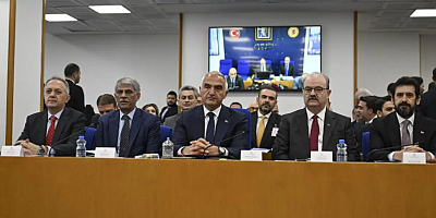 Tarihi Meclis Binası Tiyatro Sahnesi Olacak